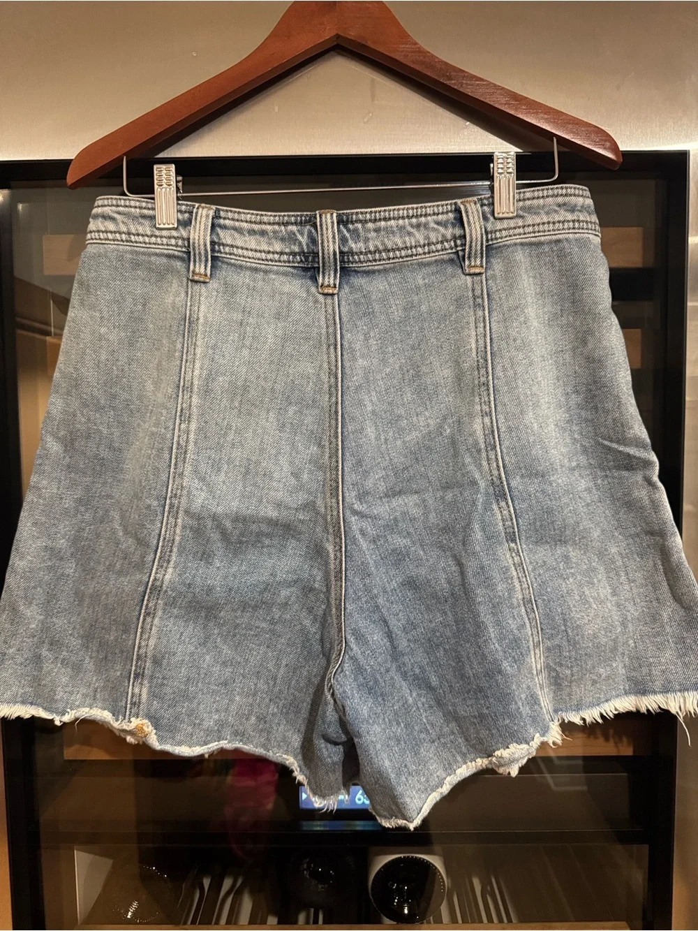 We The Free Twenty Nine Denim Shorts 29 Light Wash Raw Hem High Rise